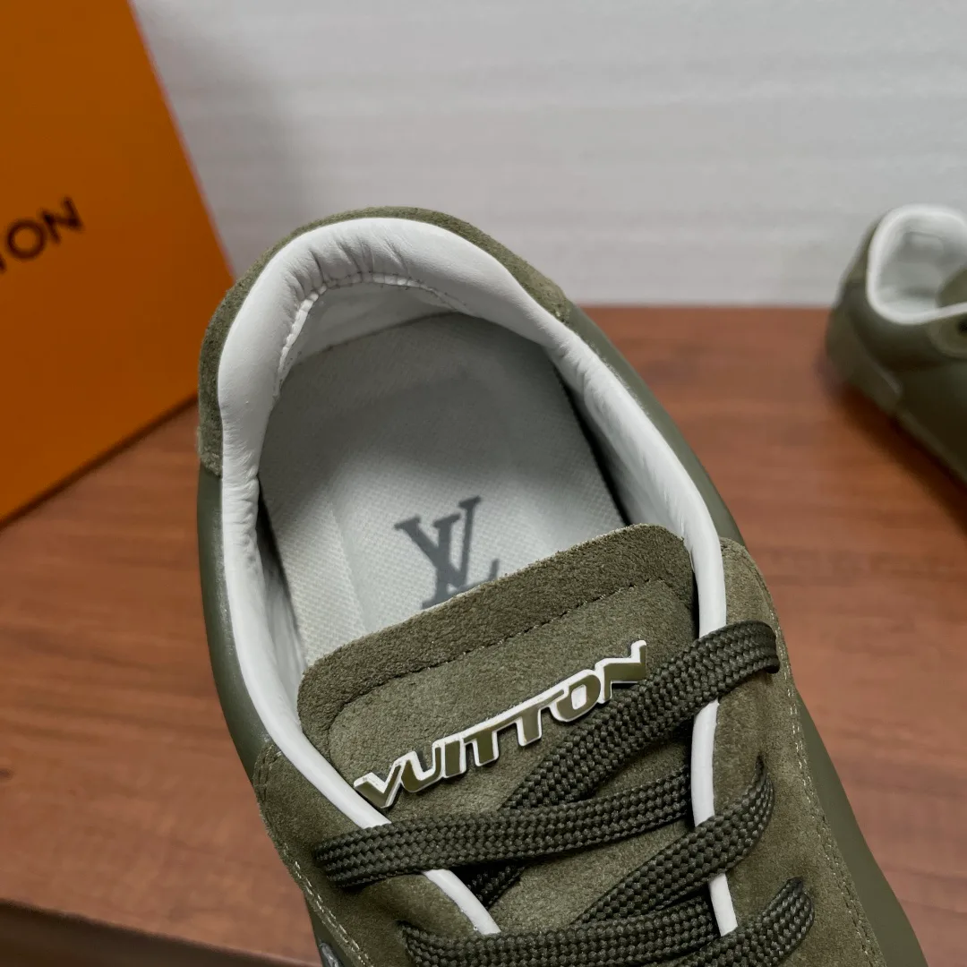 Men's Sneakers LOUIS VUITTON 17542526