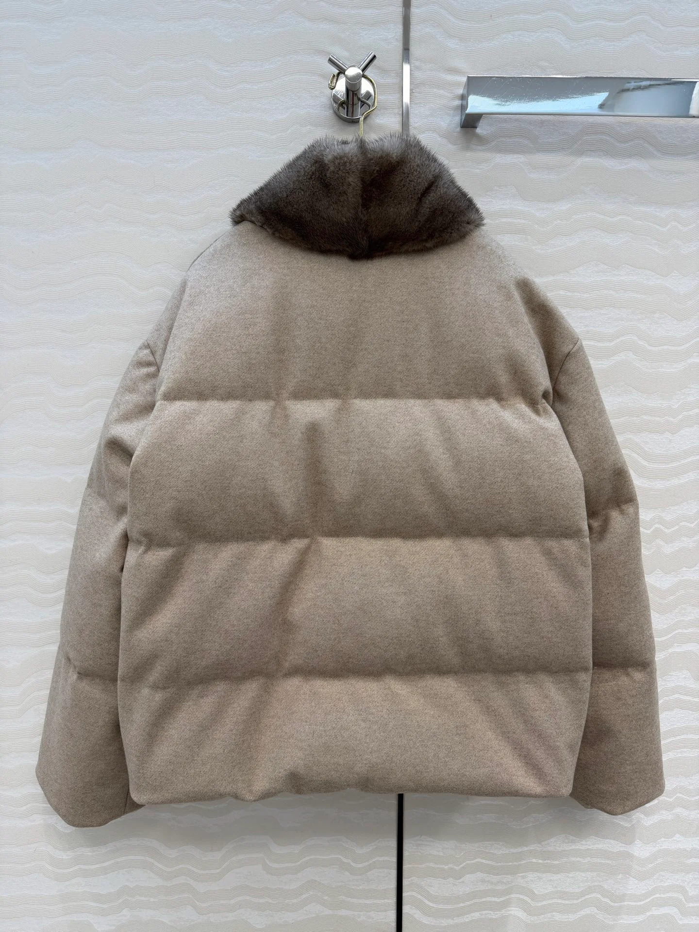 Women's Jackets And Down Jackets LORO PIANA 18115109