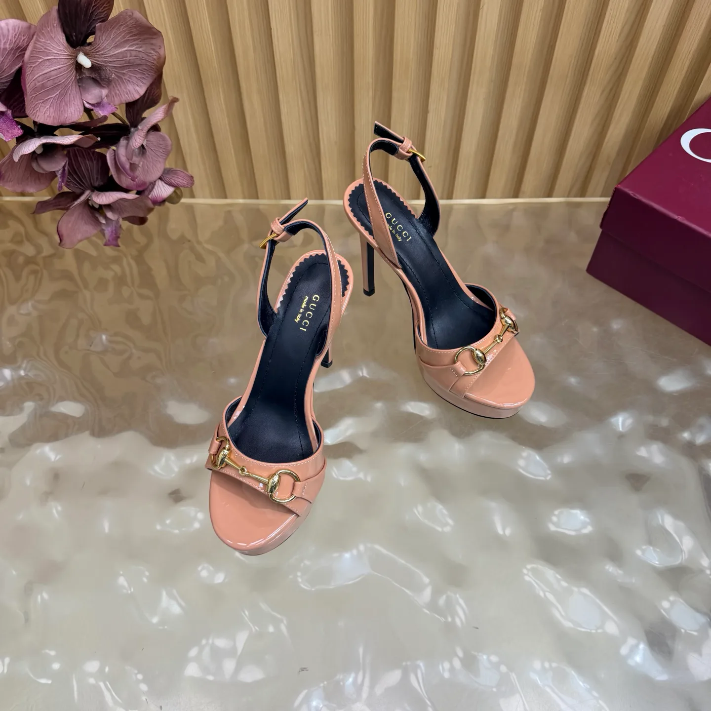 Women's Open-Toe Sandals GUCCI 17467491