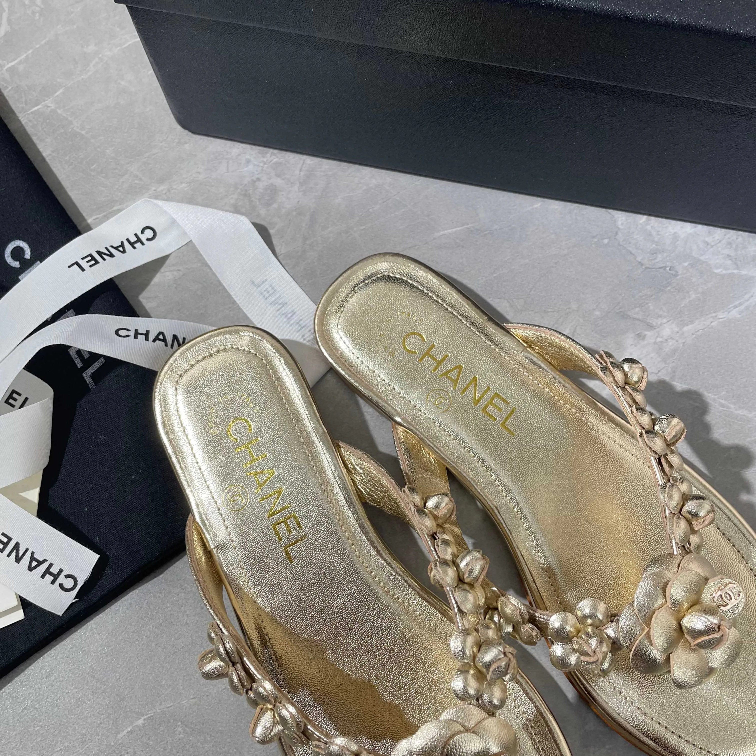Women's Flip-Flops CHANEL 17947069