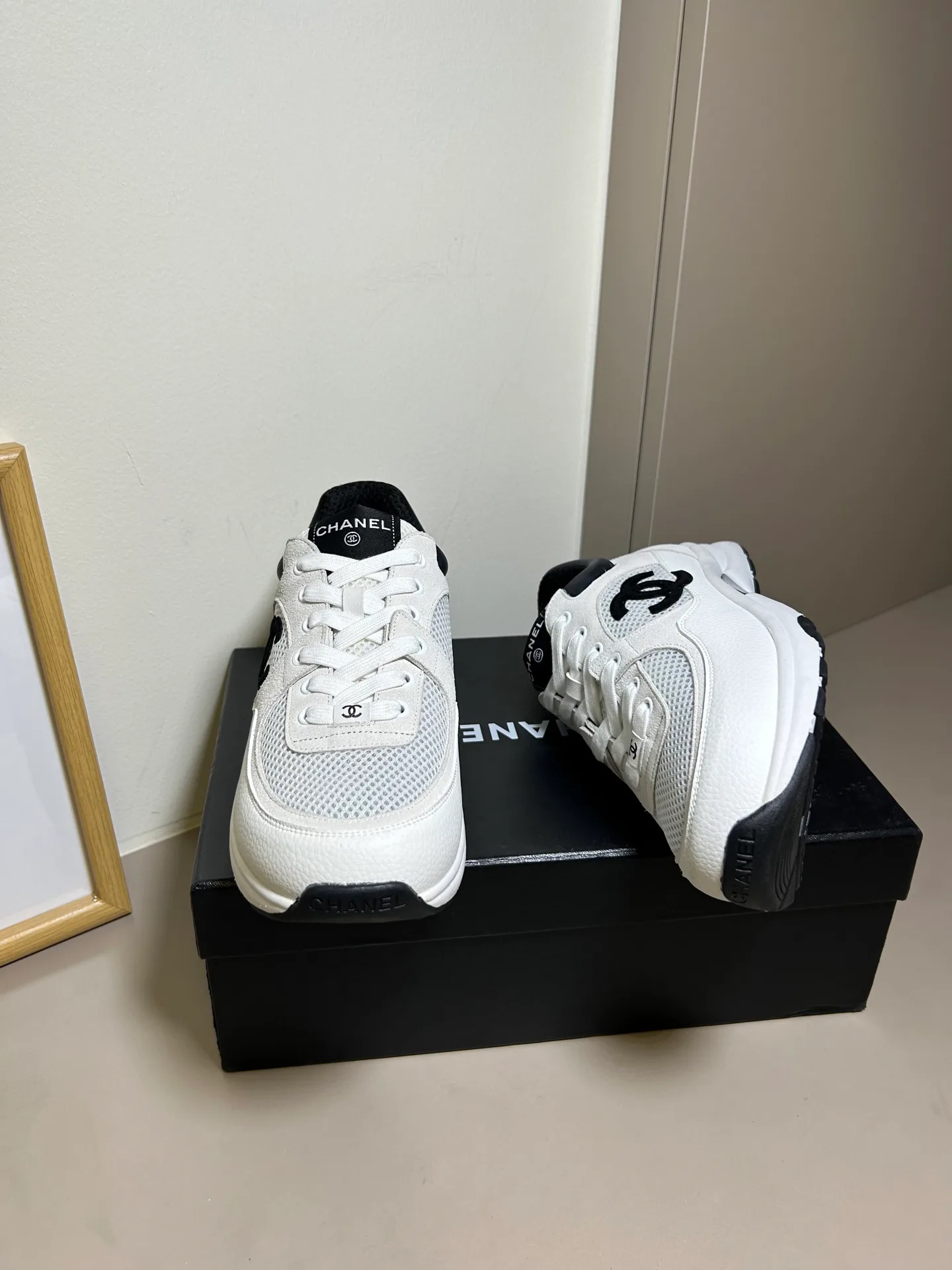 Women's Sneakers CHANEL 17954906
