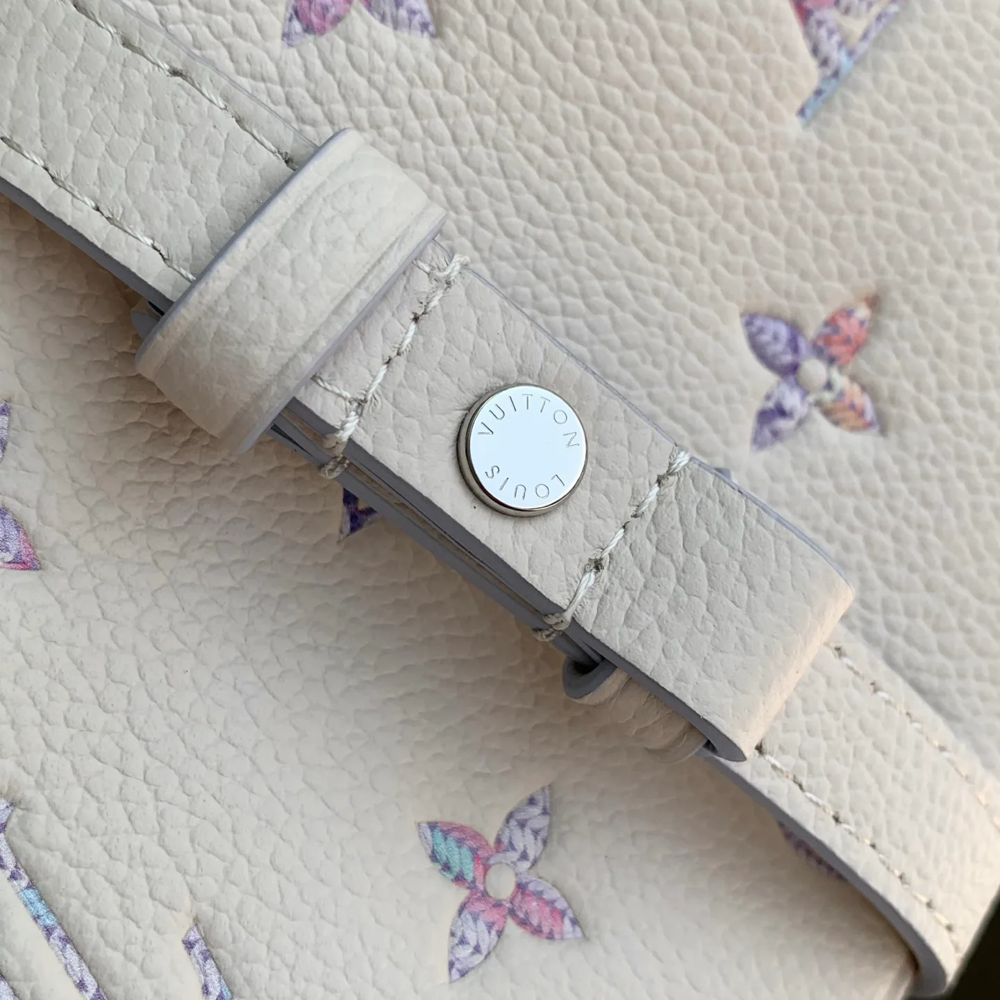Women's Classic Handbags LOUIS VUITTON 18147485