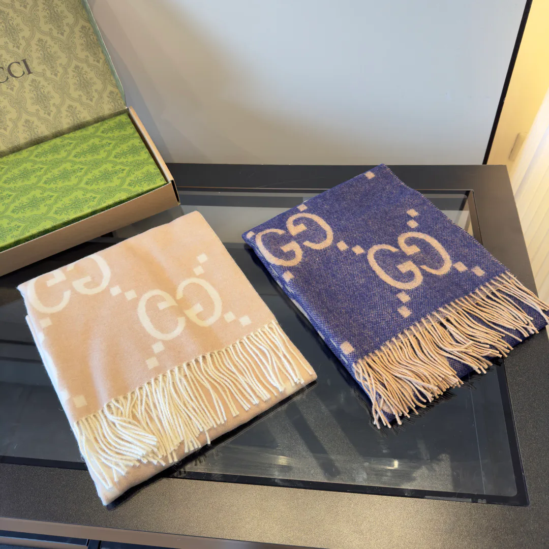 Scarves GUCCI 17896035