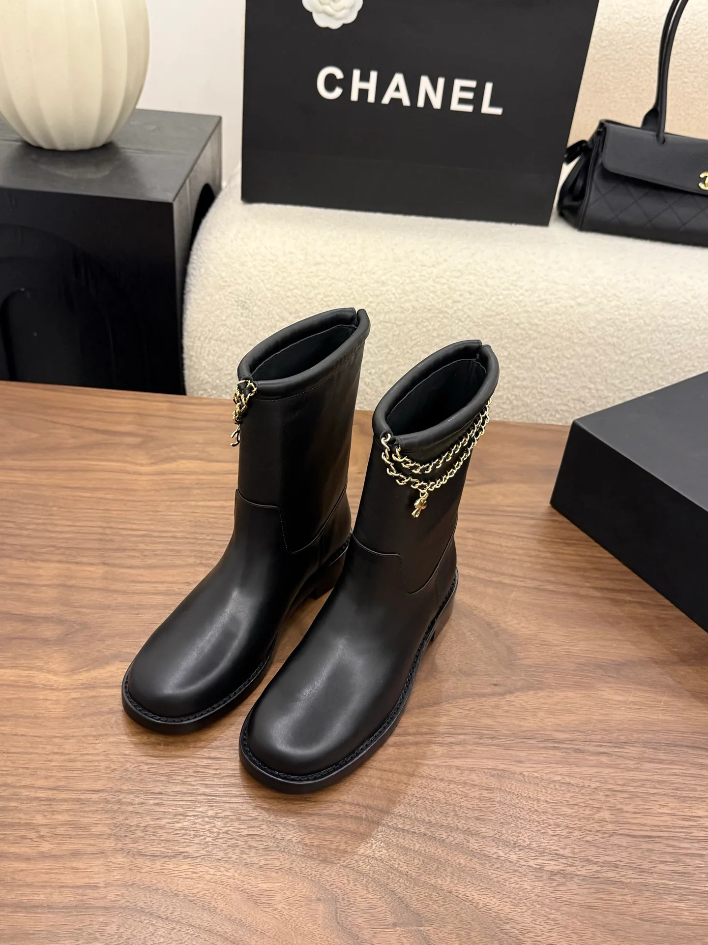 Women's Boots CHANEL 18440831