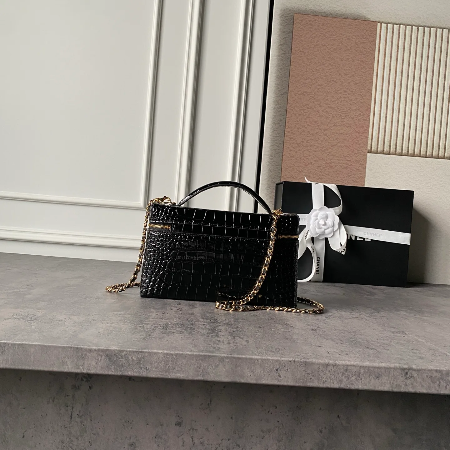 Women's Classic Handbags CHANEL 18005050