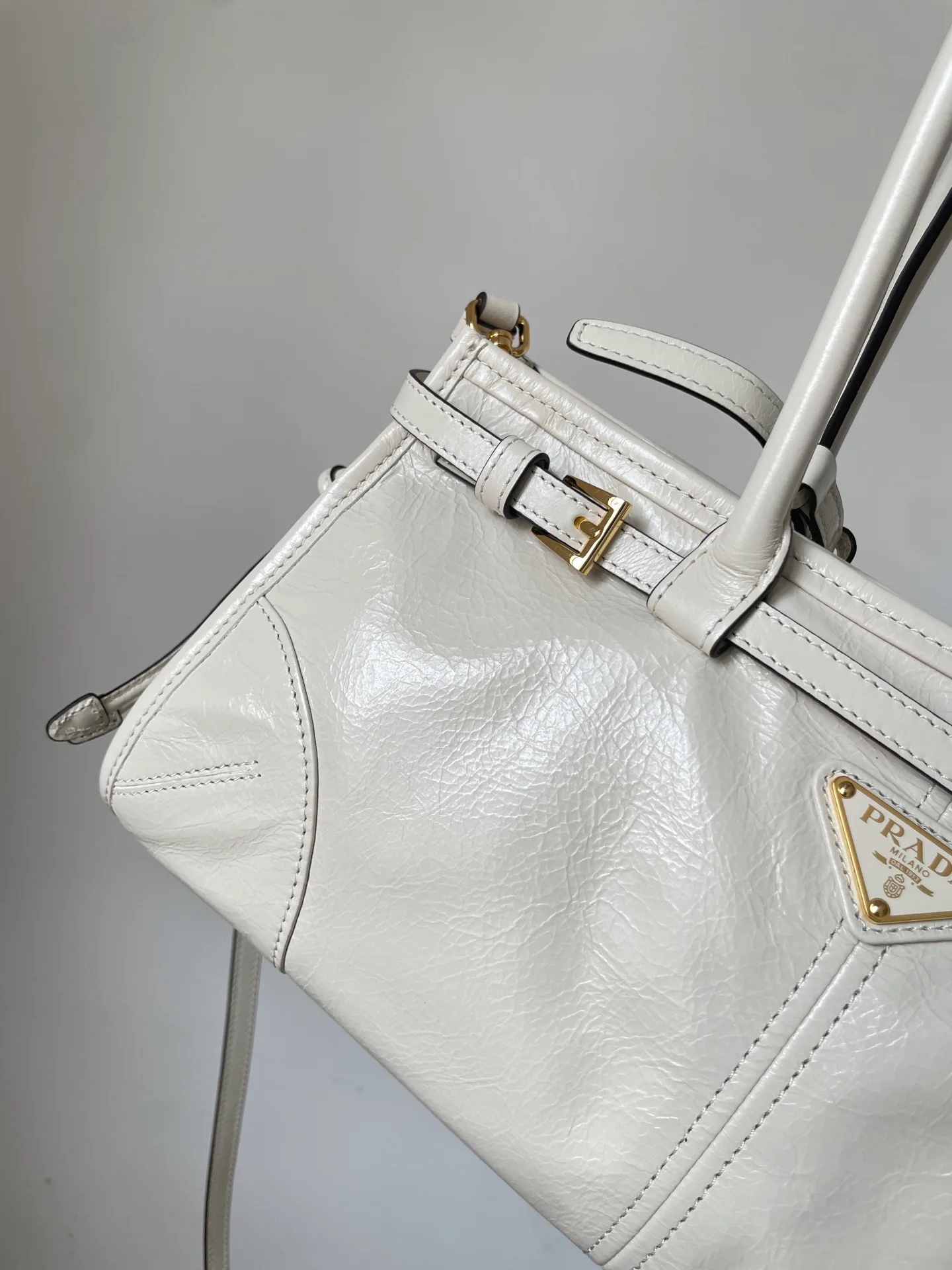 Women's Classic Handbags PRADA 17932652