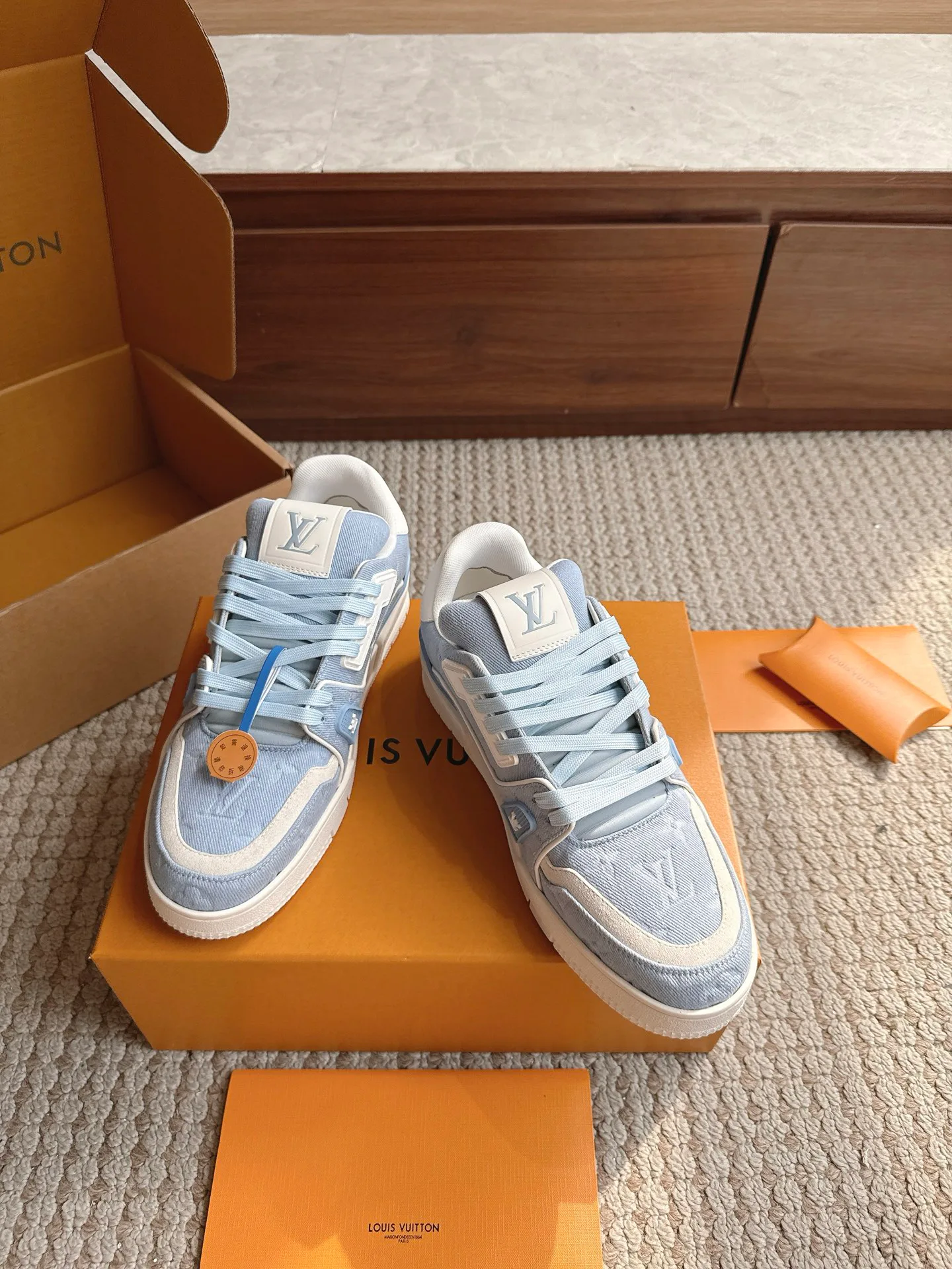 Men's Sneakers LOUIS VUITTON 17477016