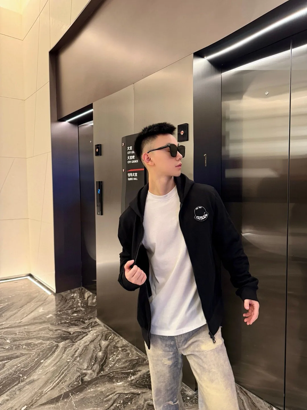 Men's Sweatshirts And Hoodies MONCLER 17571999