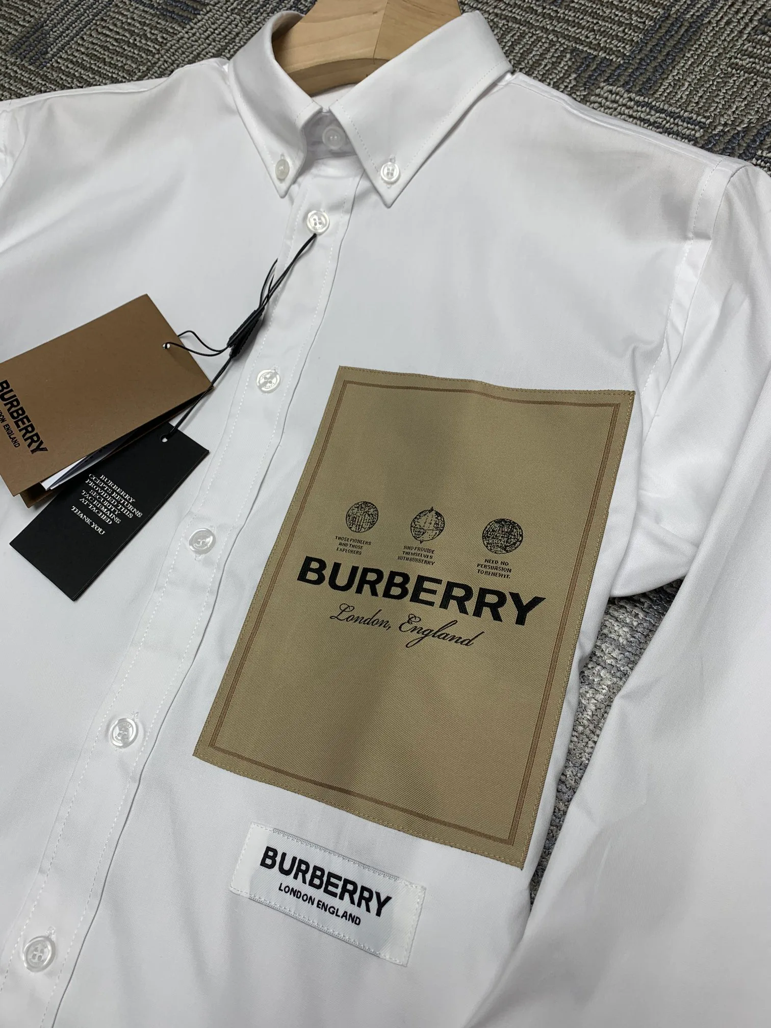 Men's Shirts BURBERRY 17967417