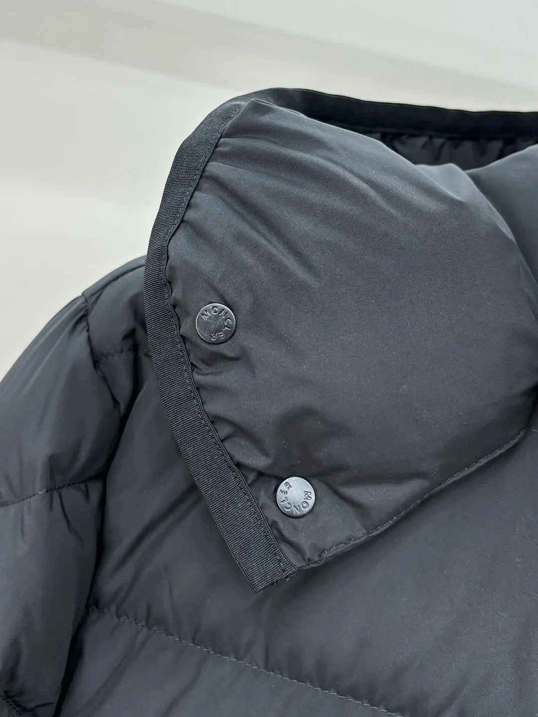 Куртки И Пуховики Мужские Moncler 18596610