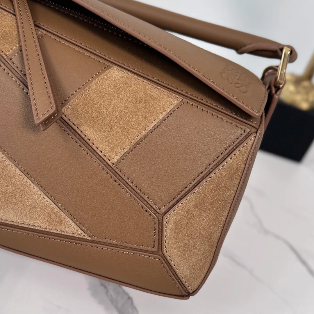 Классические Сумки Женские Loewe 18634782