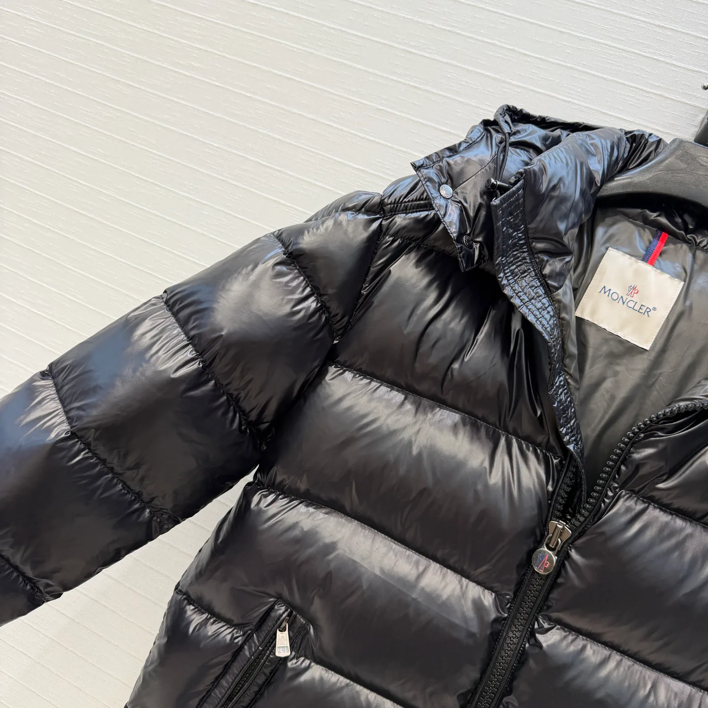 Women's Jackets And Down Jackets MONCLER 18277307