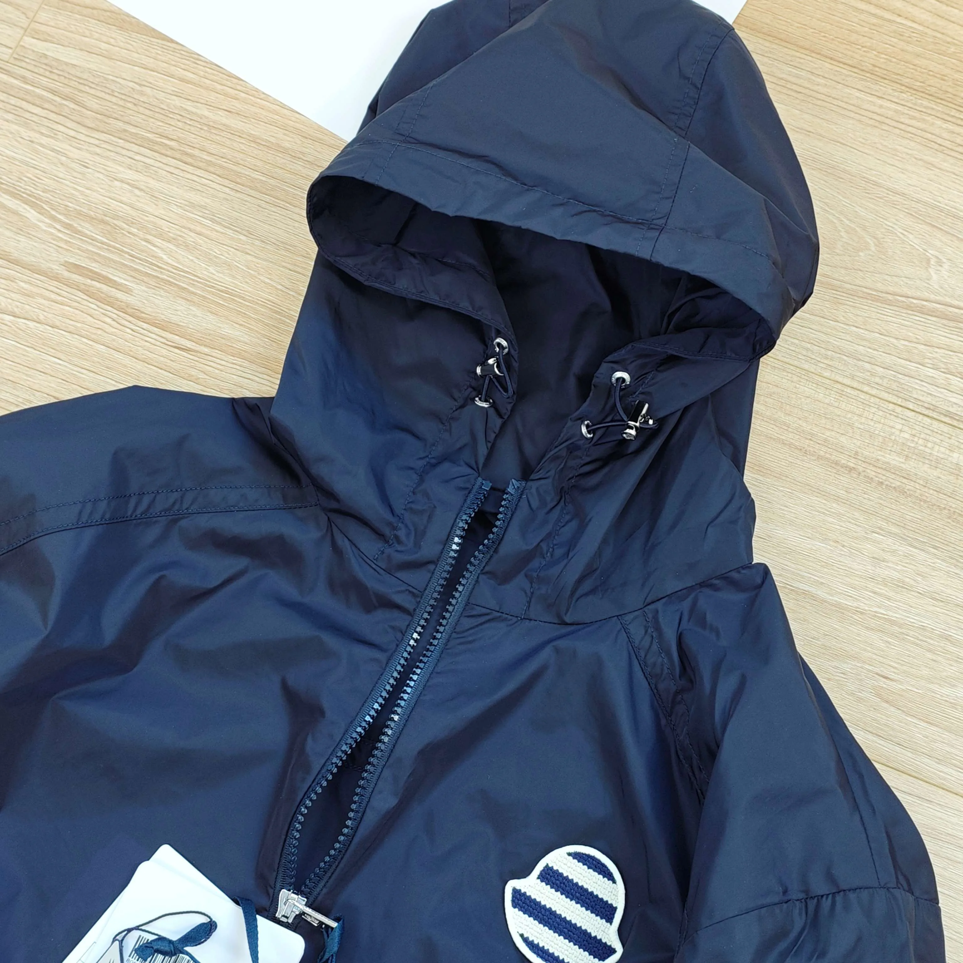 Women's Jackets And Down Jackets MONCLER 18052154