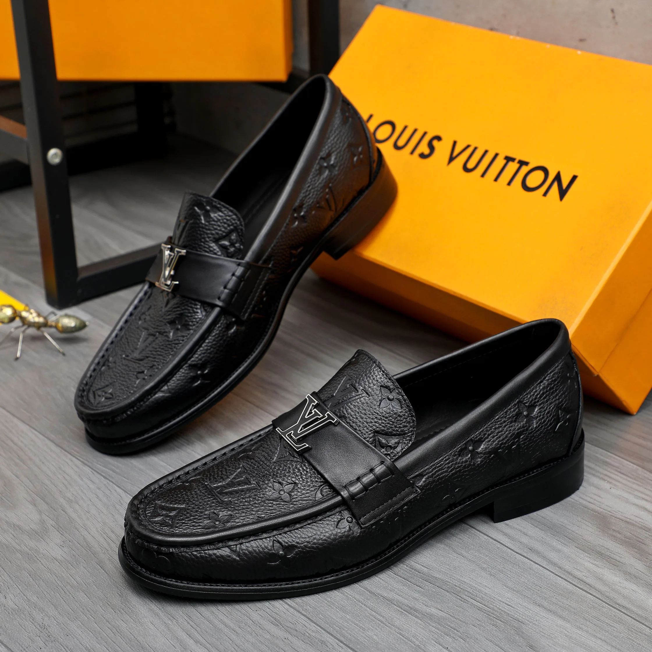 Men's Loafers And Dress Shoes LOUIS VUITTON 17812315