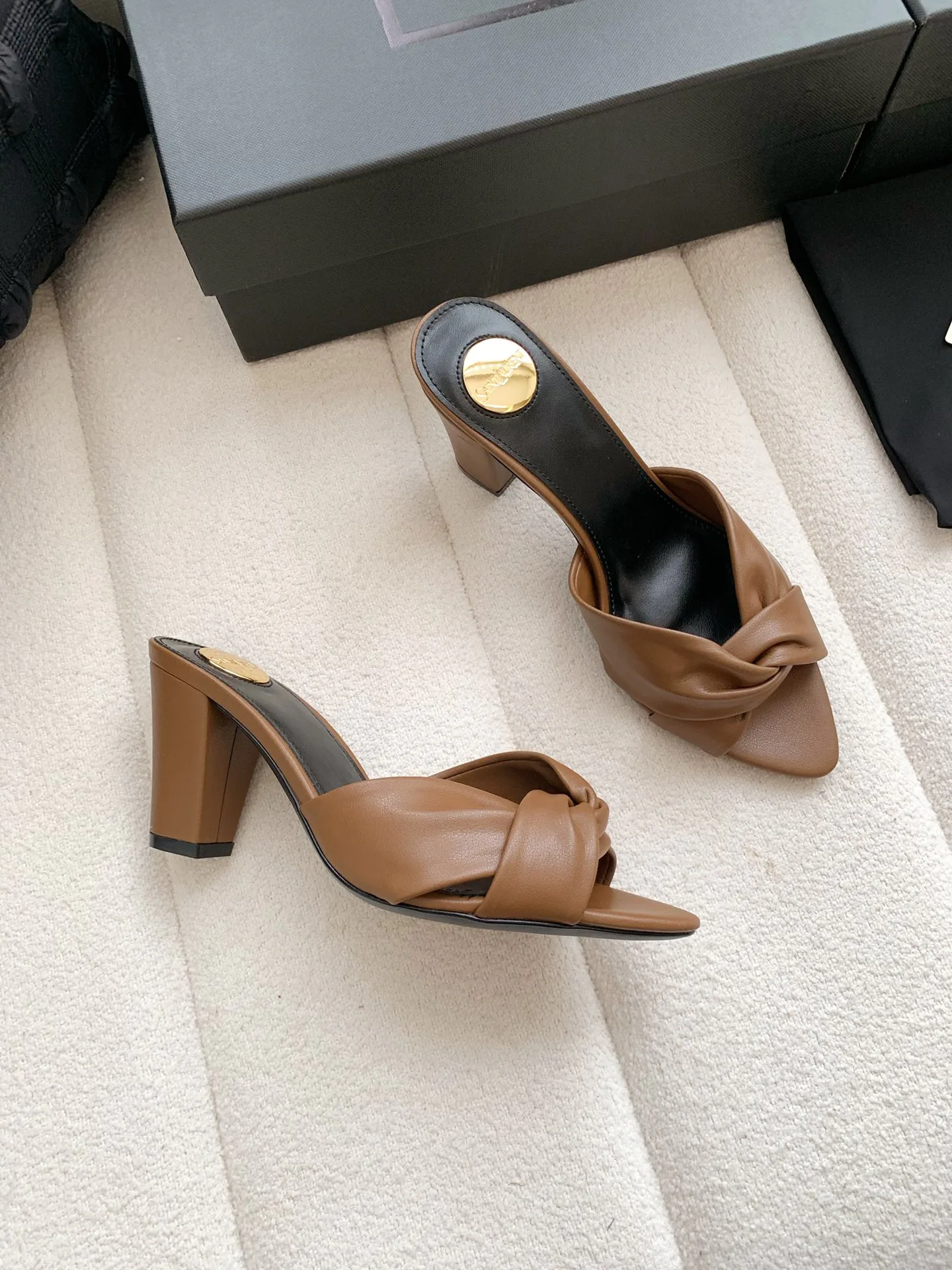 Women's Mules And Clogs SAINT LAURENT 17371749