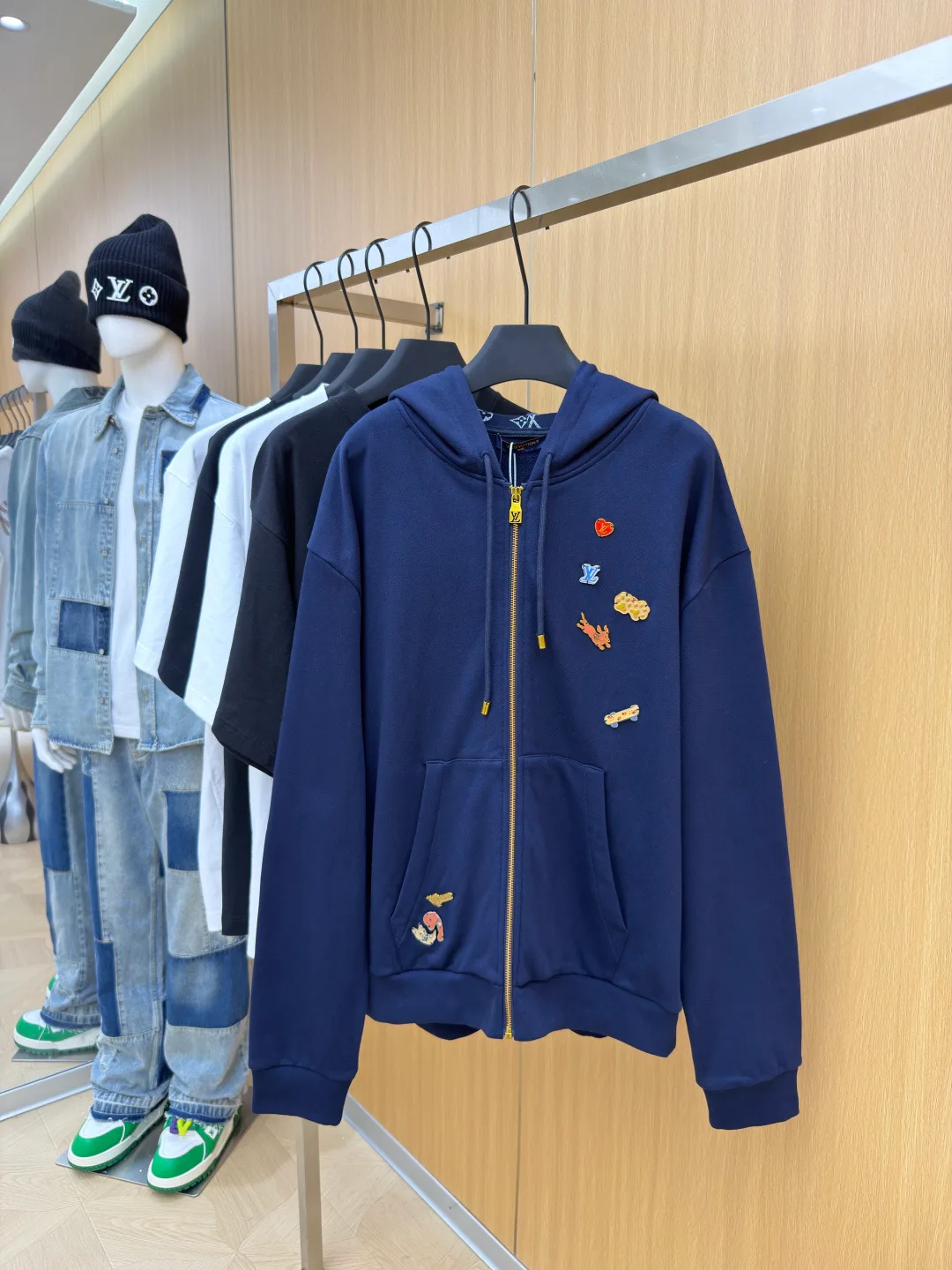 Men's Sweatshirts And Hoodies LOUIS VUITTON 17852634
