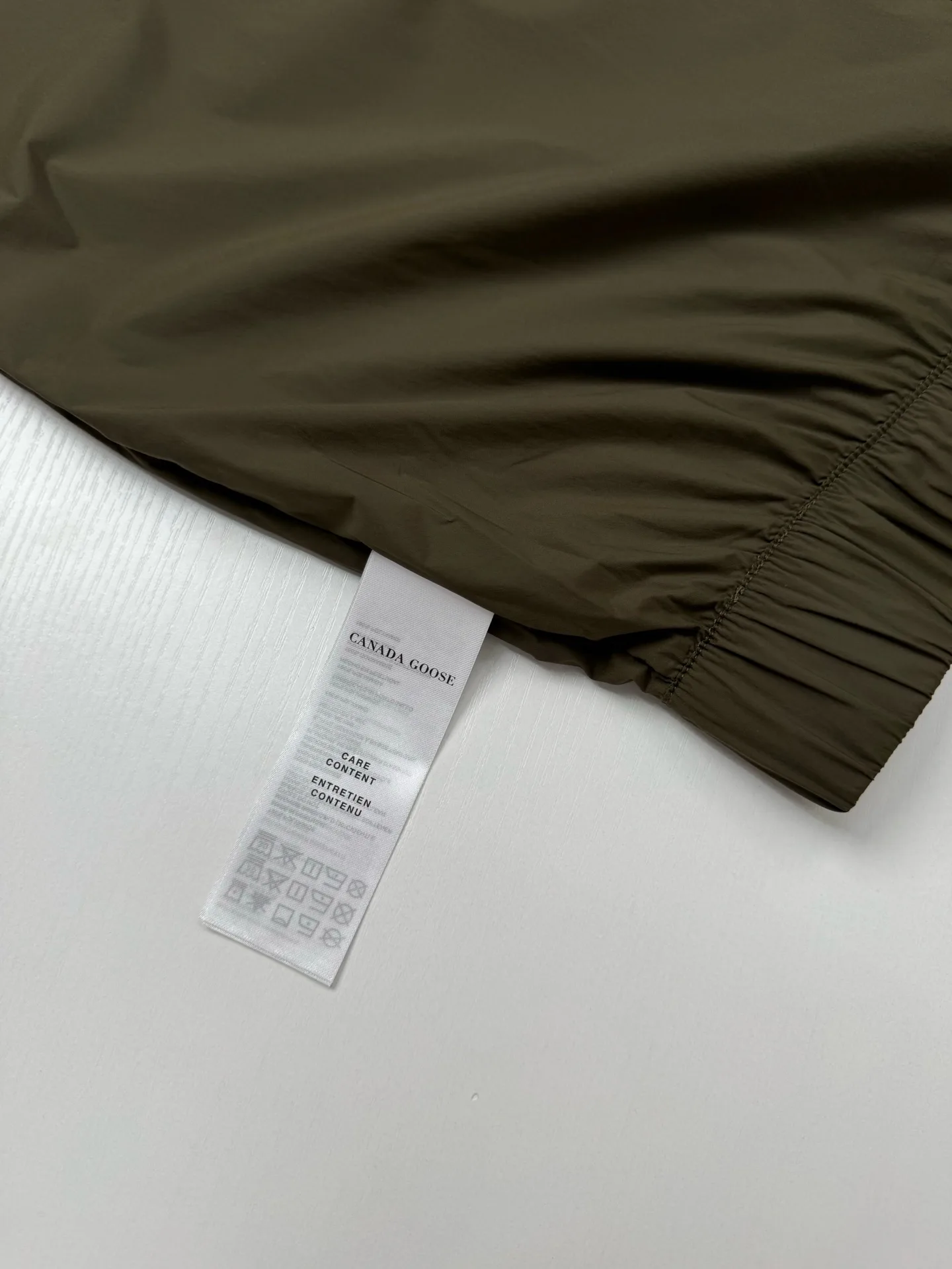 Women's Shorts CANADA GOOSE 17093308
