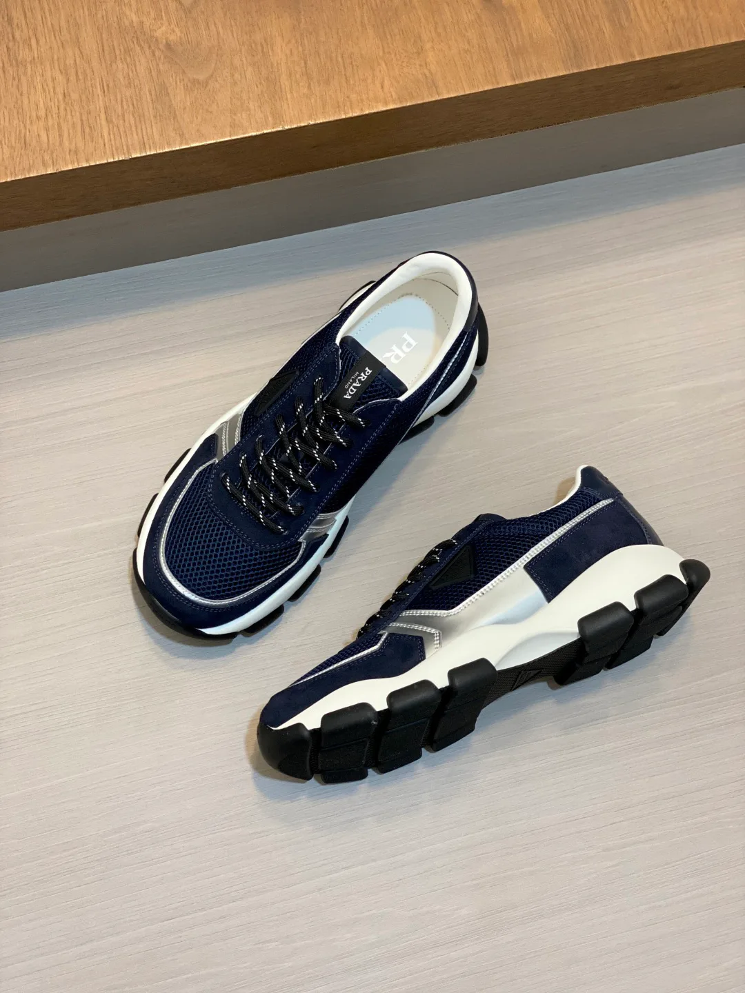 Men's Sneakers PRADA 18055222