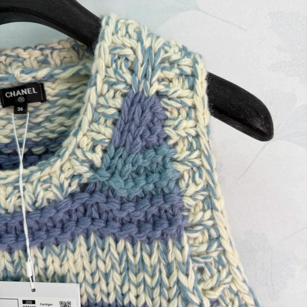 Women's Vests CHANEL 18363006