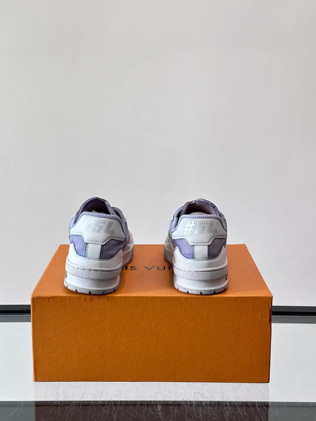 Men's Sneakers LOUIS VUITTON 17349438