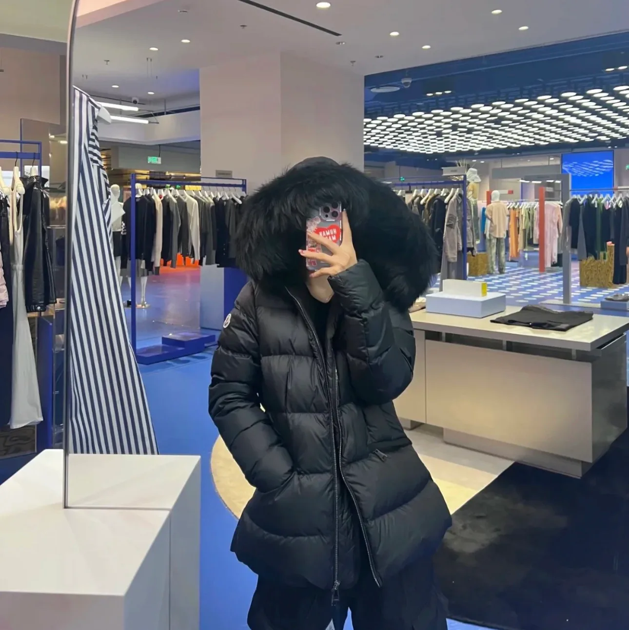 Women's Jackets And Down Jackets MONCLER 18130049