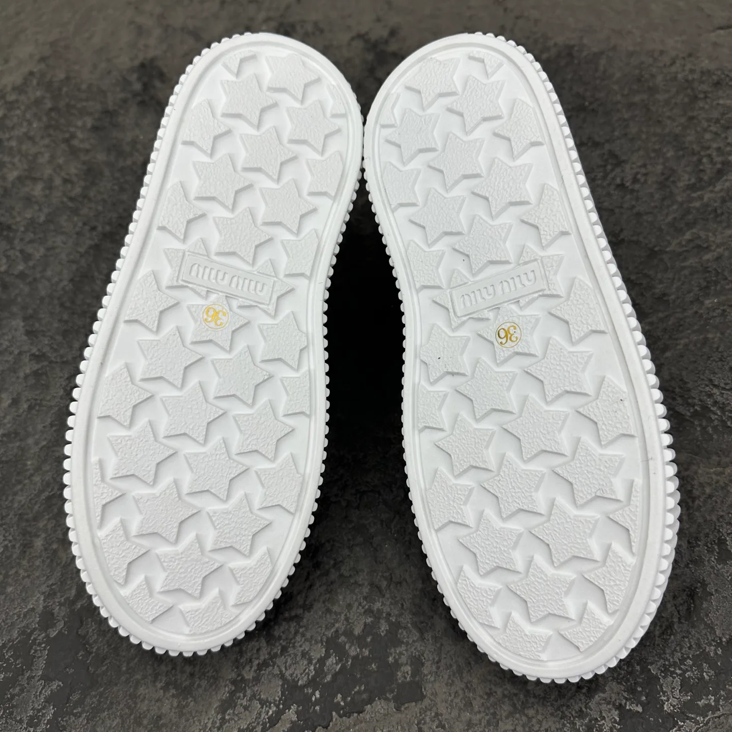 Men's Sneakers MIU MIU 18154157