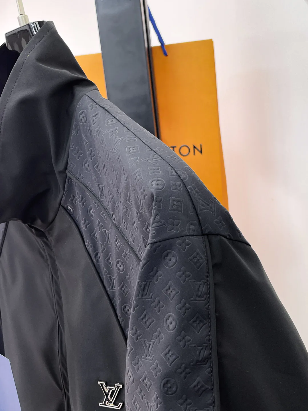 Men's Jackets And Down Jackets LOUIS VUITTON 17966740