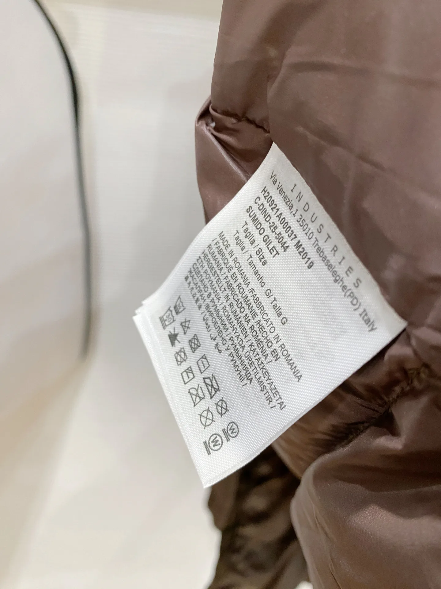 Men's Jackets And Down Jackets MONCLER 17930665