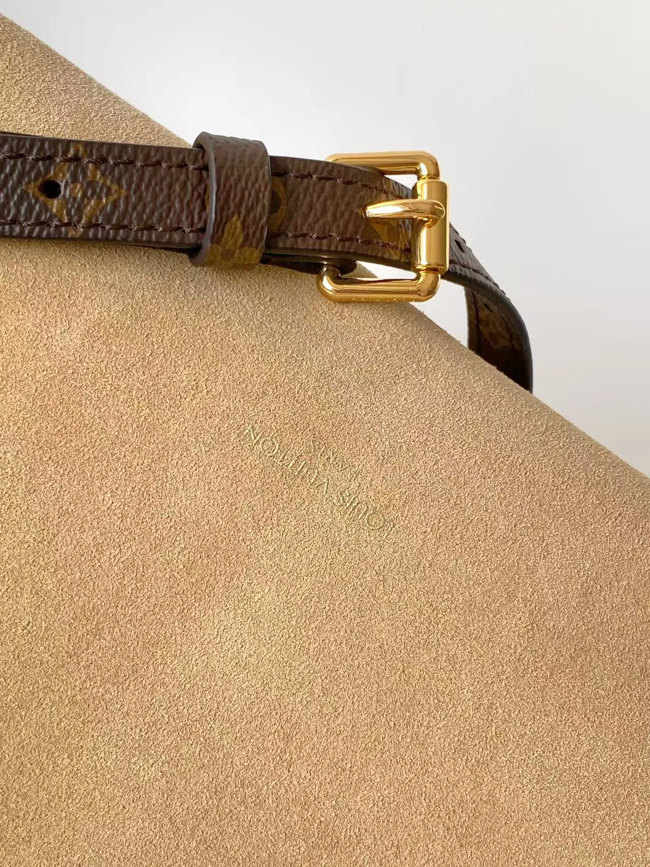 Women's Classic Handbags LOUIS VUITTON 17904121