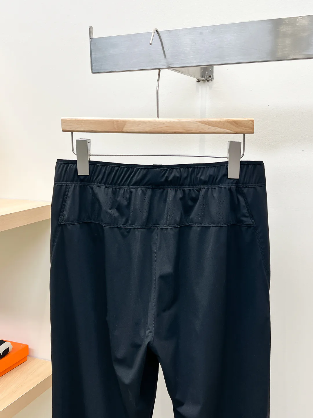 Men's Trousers LOUIS VUITTON 18499203