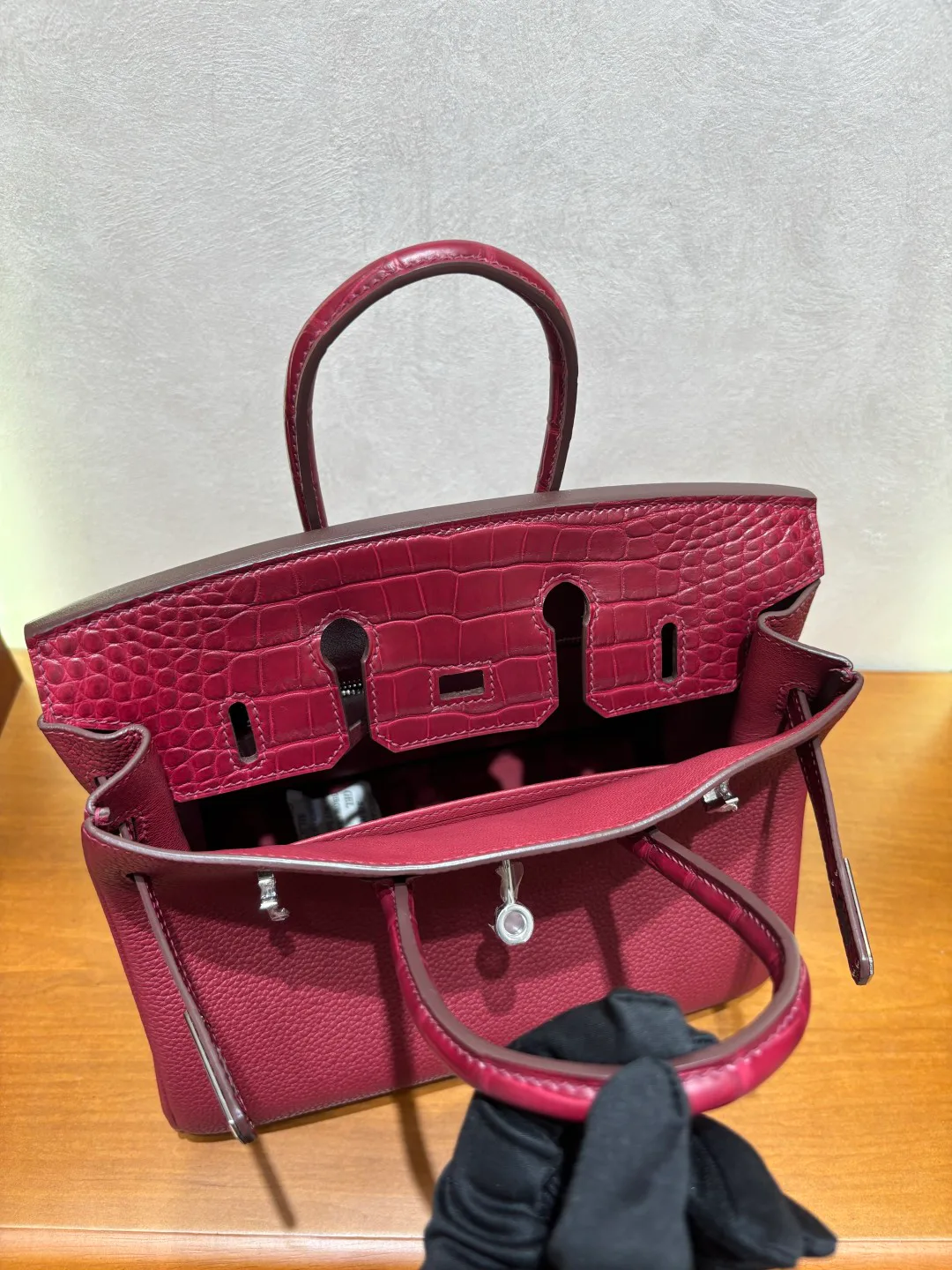 Women's Classic Handbags HERMES 17415803