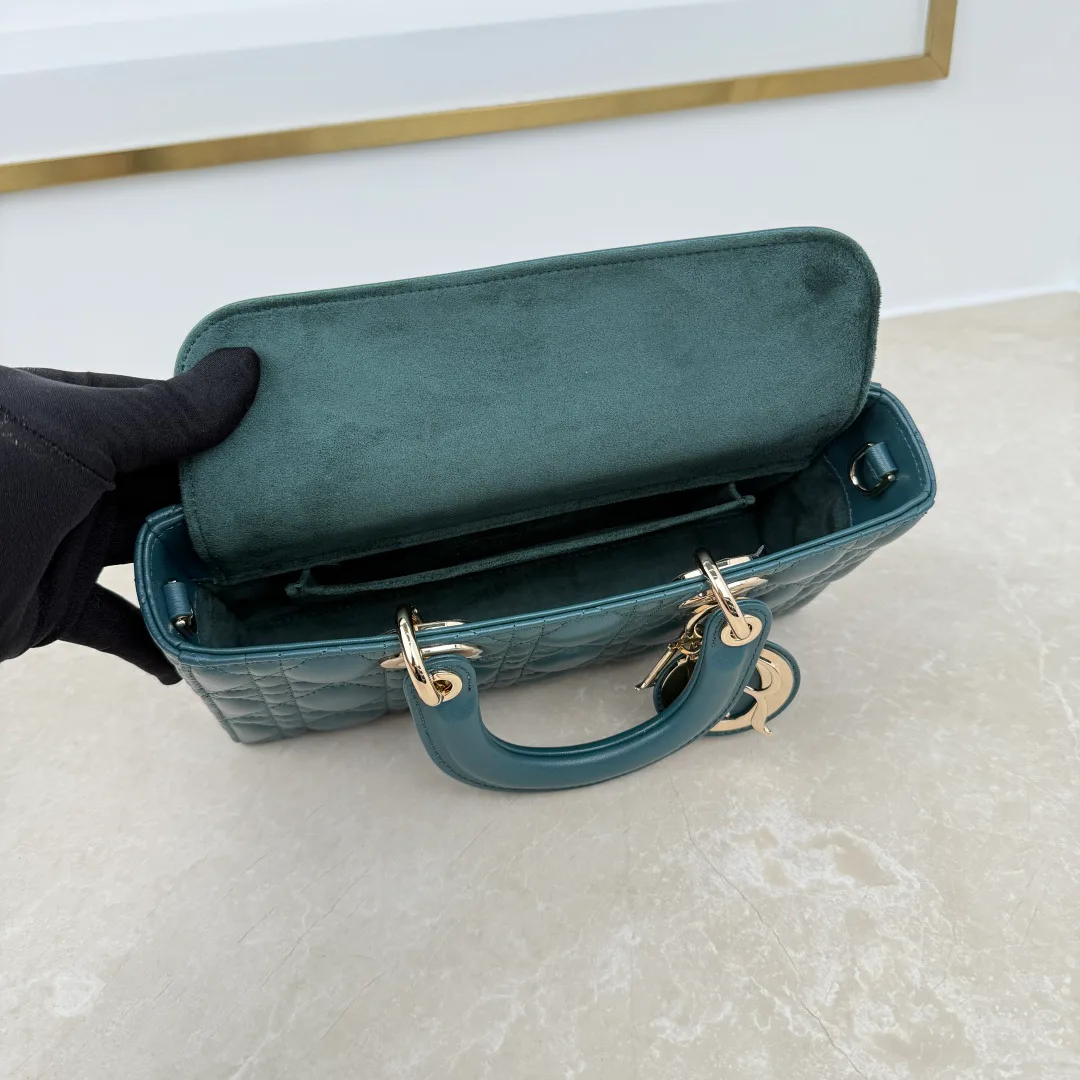 Women's Classic Handbags CHRISTIAN DIOR 18242046