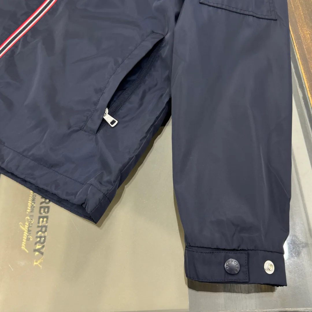 Women's Jackets And Down Jackets MONCLER 18002265