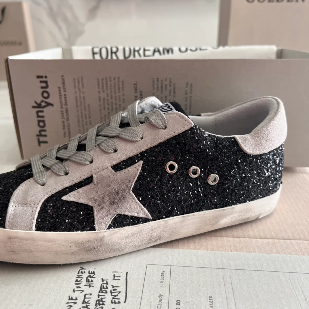 Women's Sneakers GOLDEN GOOSE 16995649