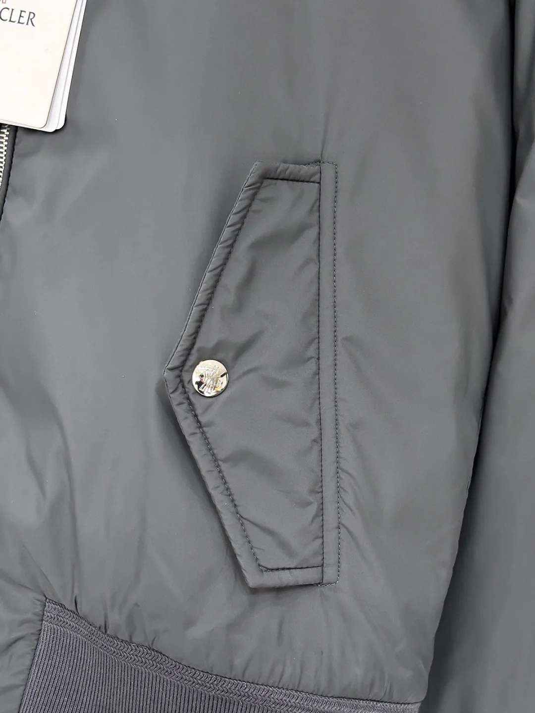 Куртки И Пуховики Мужские Prada 18596601