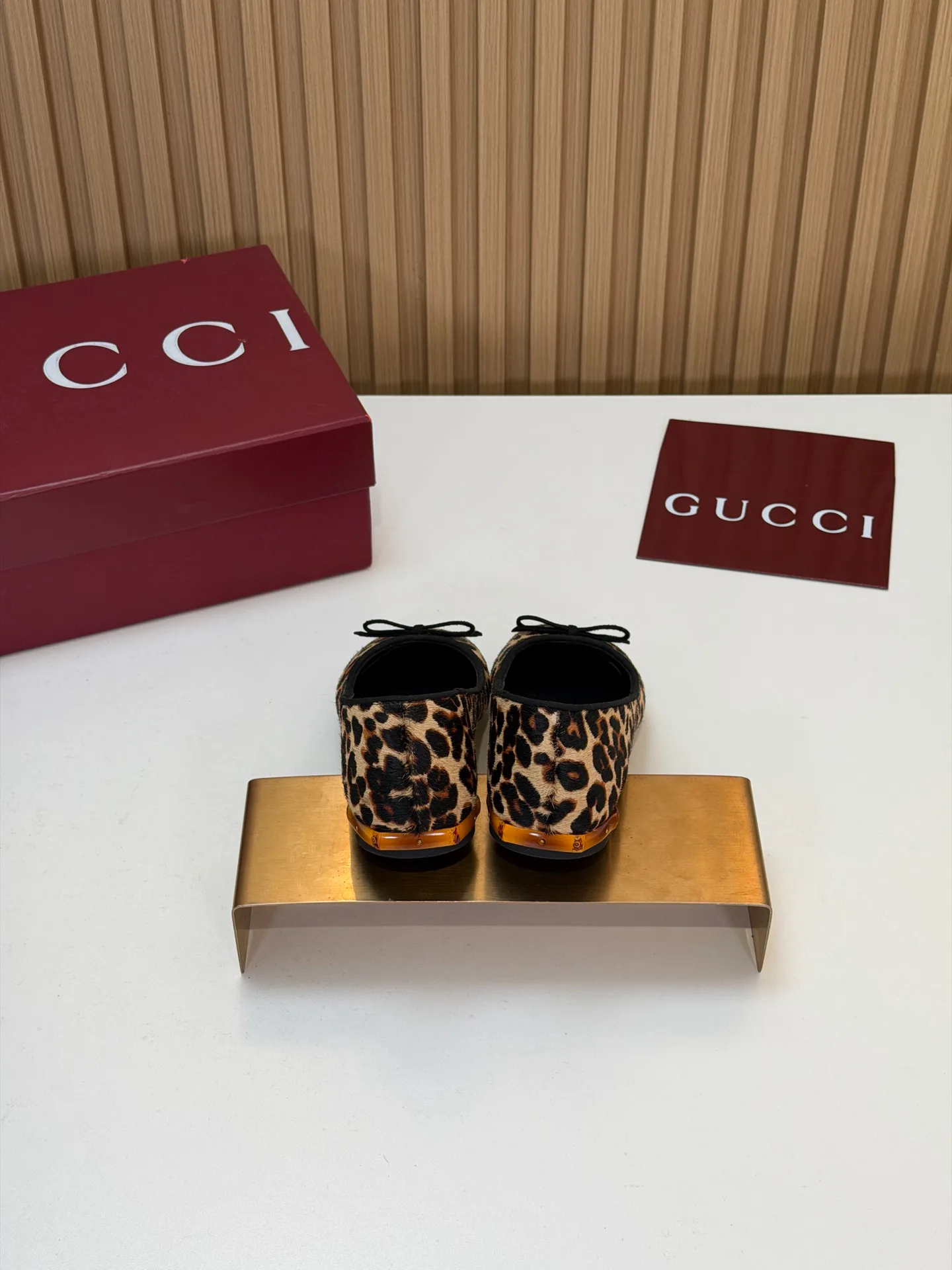 Women's Ballet Flats GUCCI 18083632