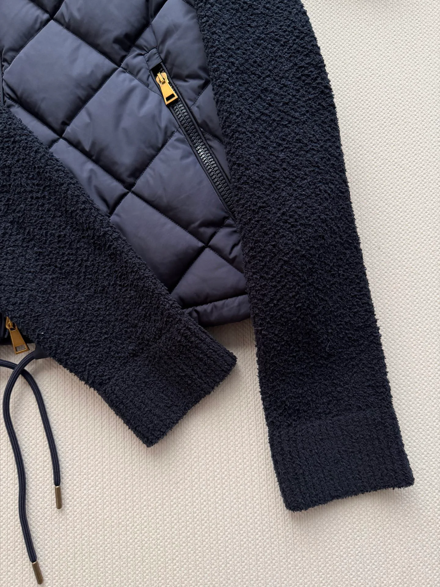 Women's Jackets And Down Jackets MONCLER 18325816