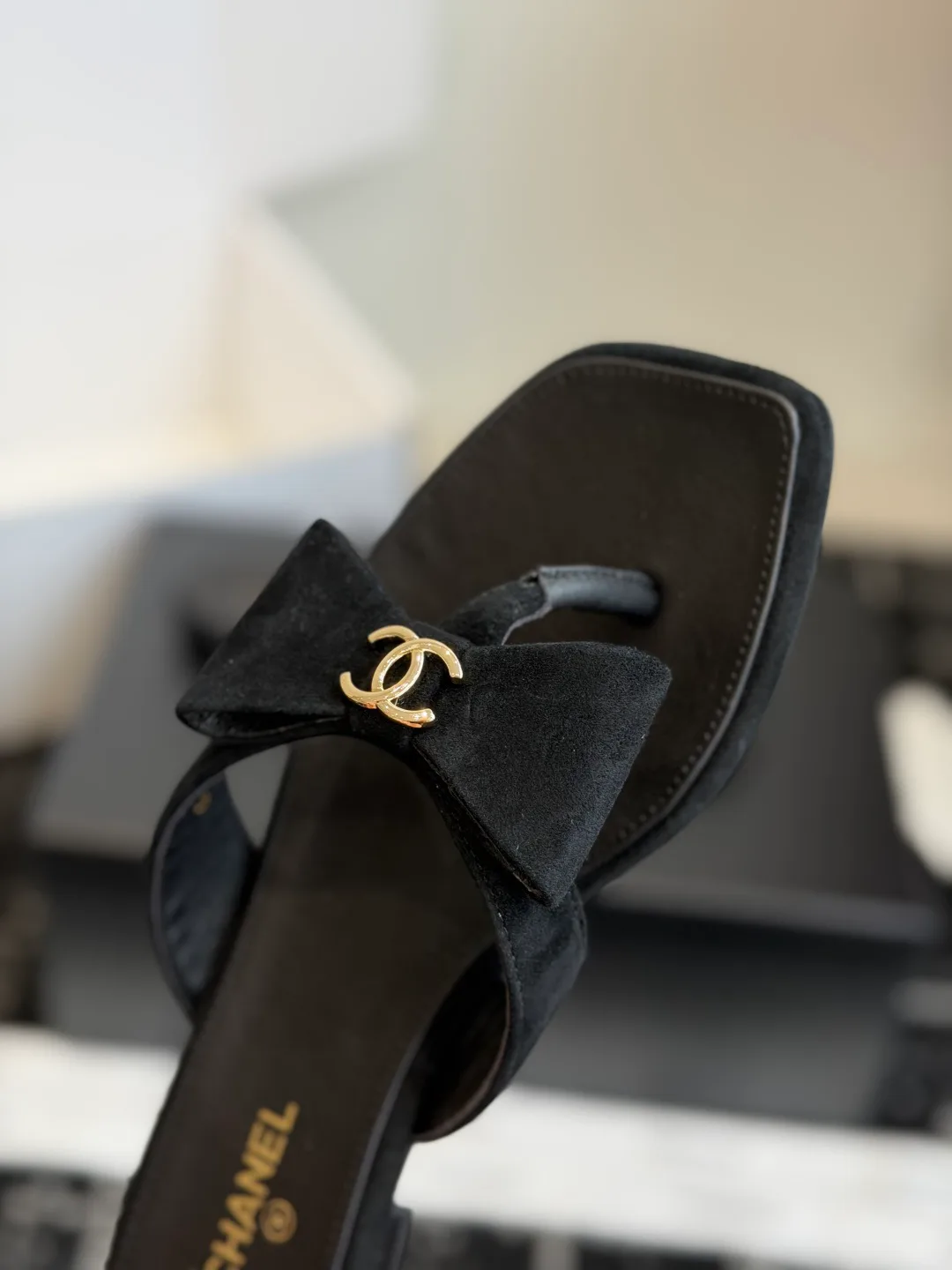 Women's Flip-Flops CHANEL 17740569