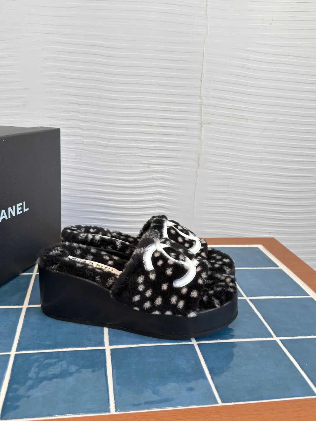 Women's Slippers CHANEL 18251944