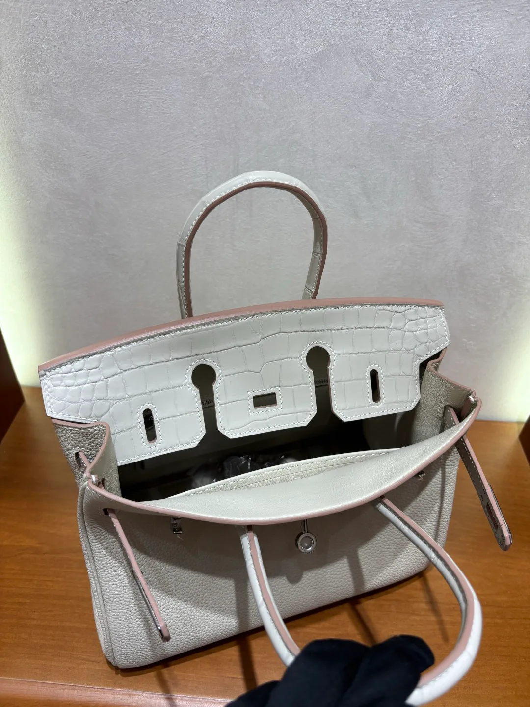 Women's Classic Handbags HERMES 17415793