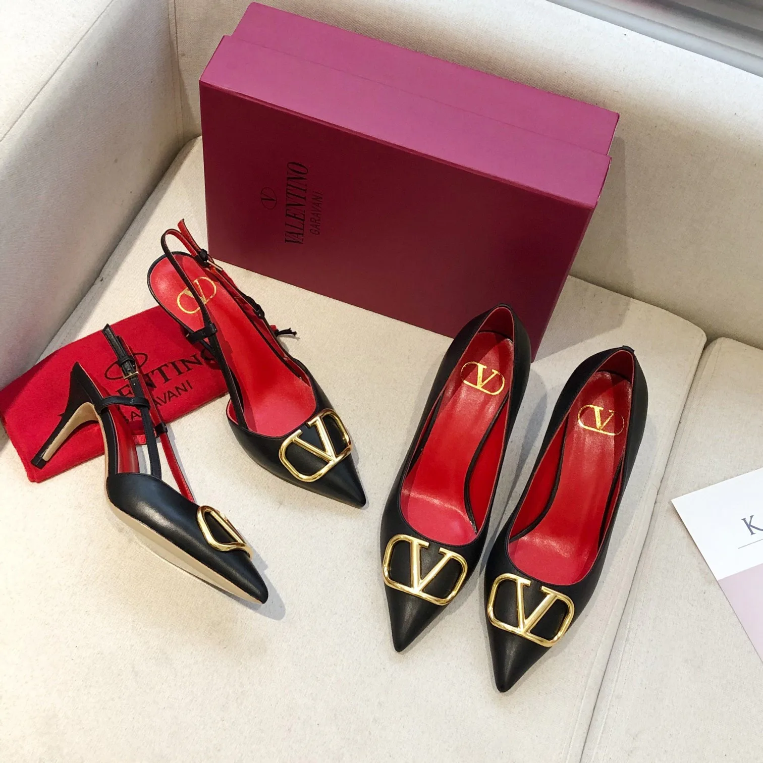 Women's Heels VALENTINO 17956864