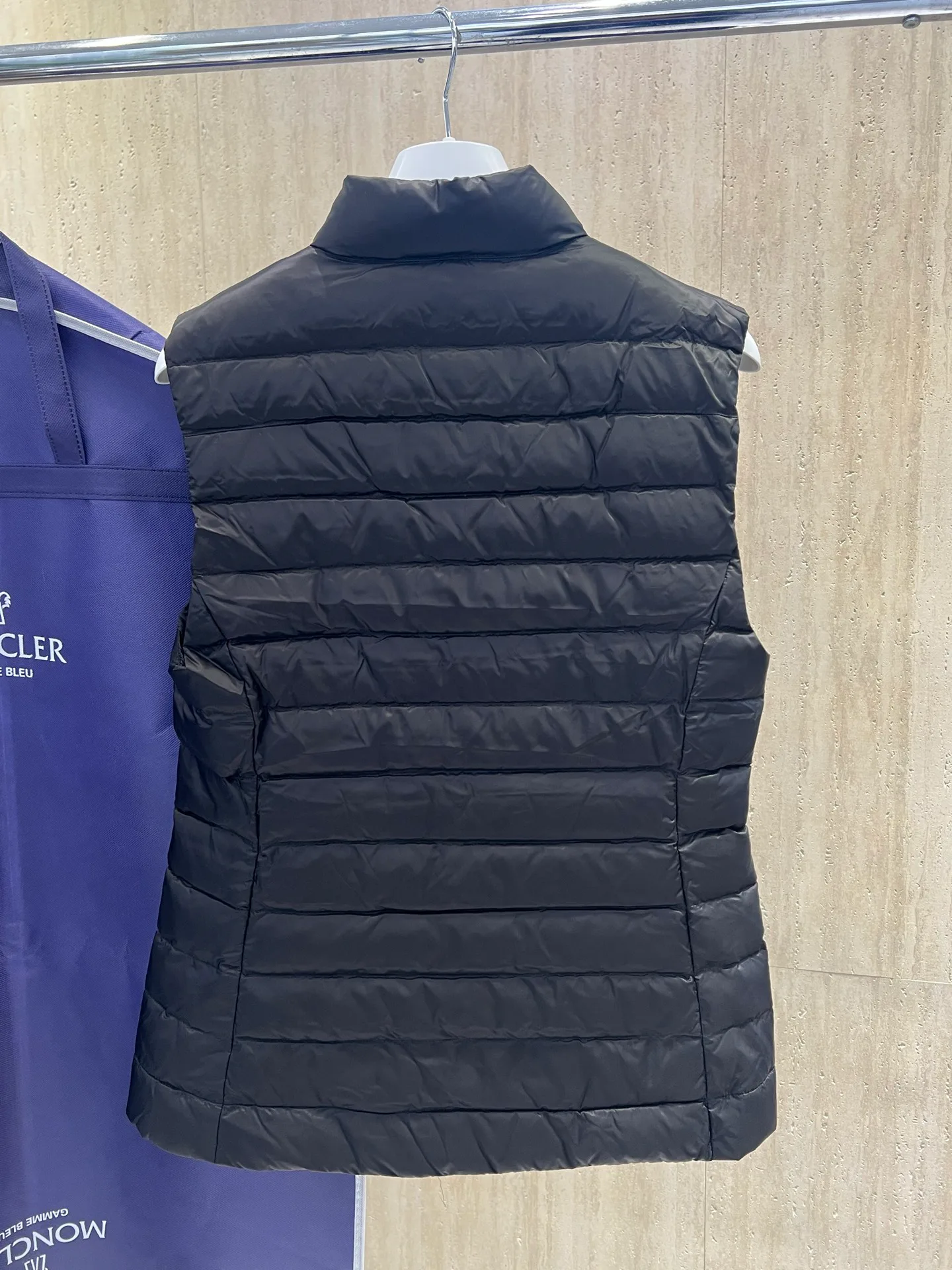 Жилеты Мужские Moncler 18683886