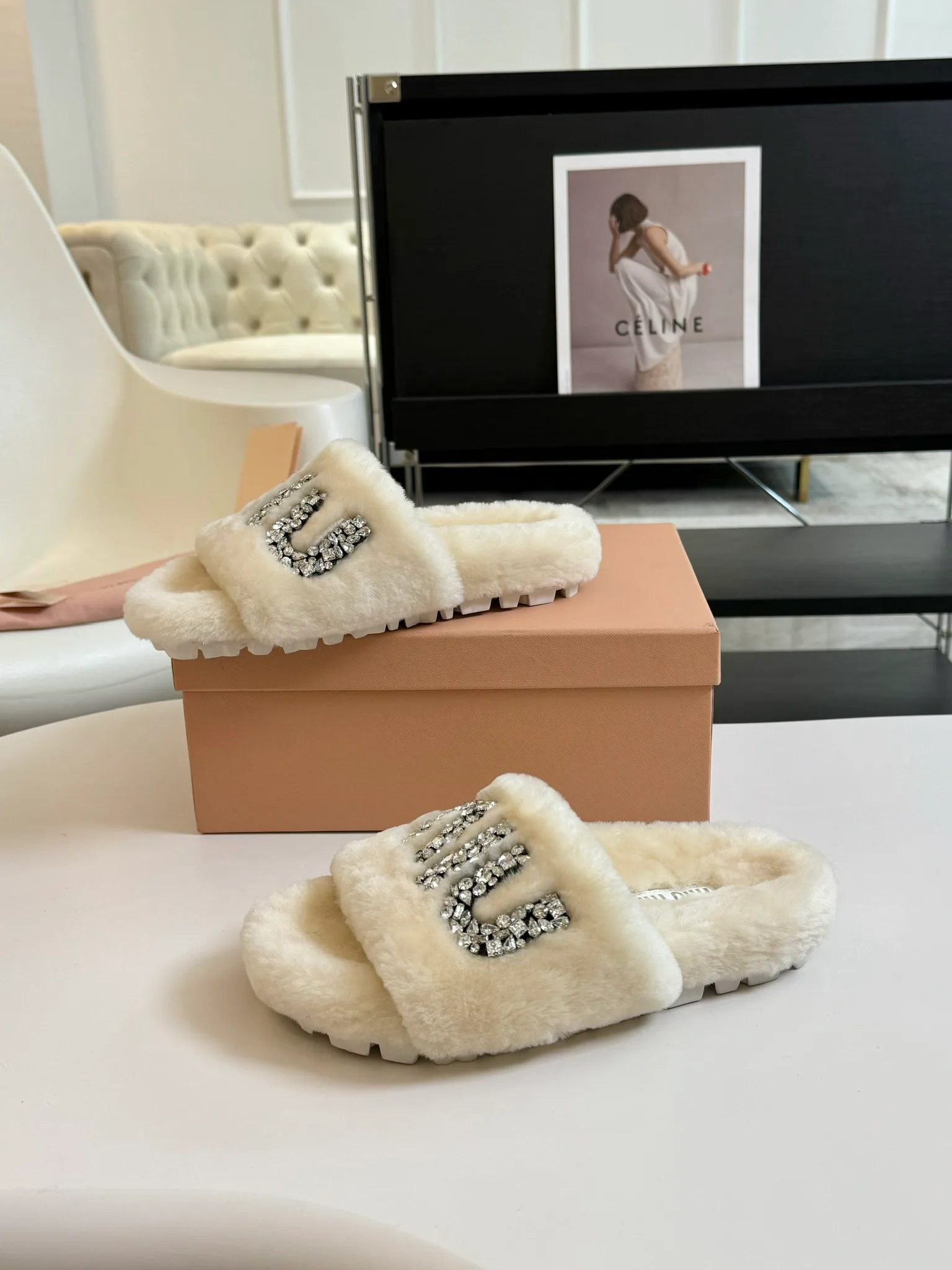 Women's Slippers MIU MIU 18241443
