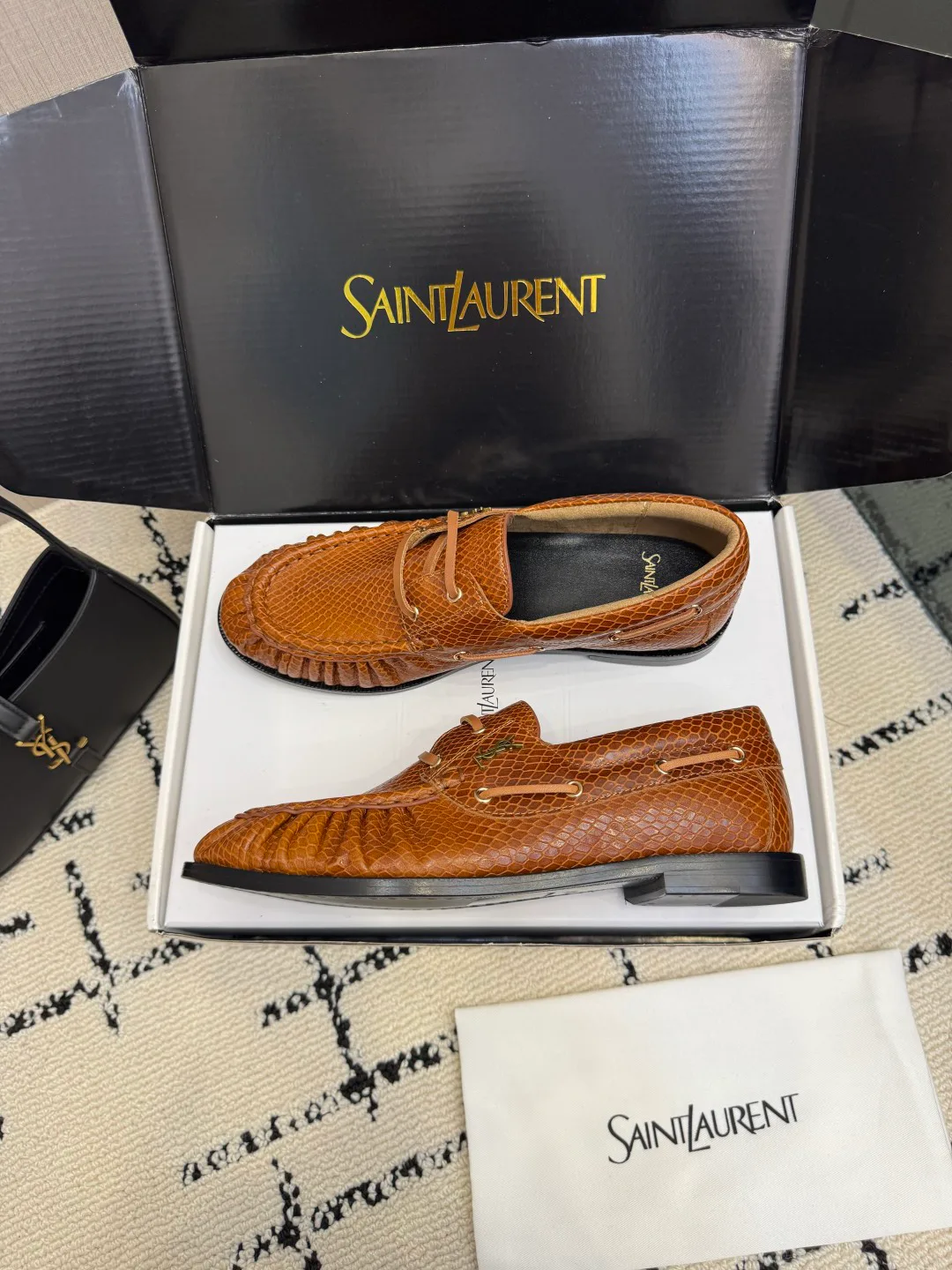 Women's Loafers And Moccasins SAINT LAURENT 17816912