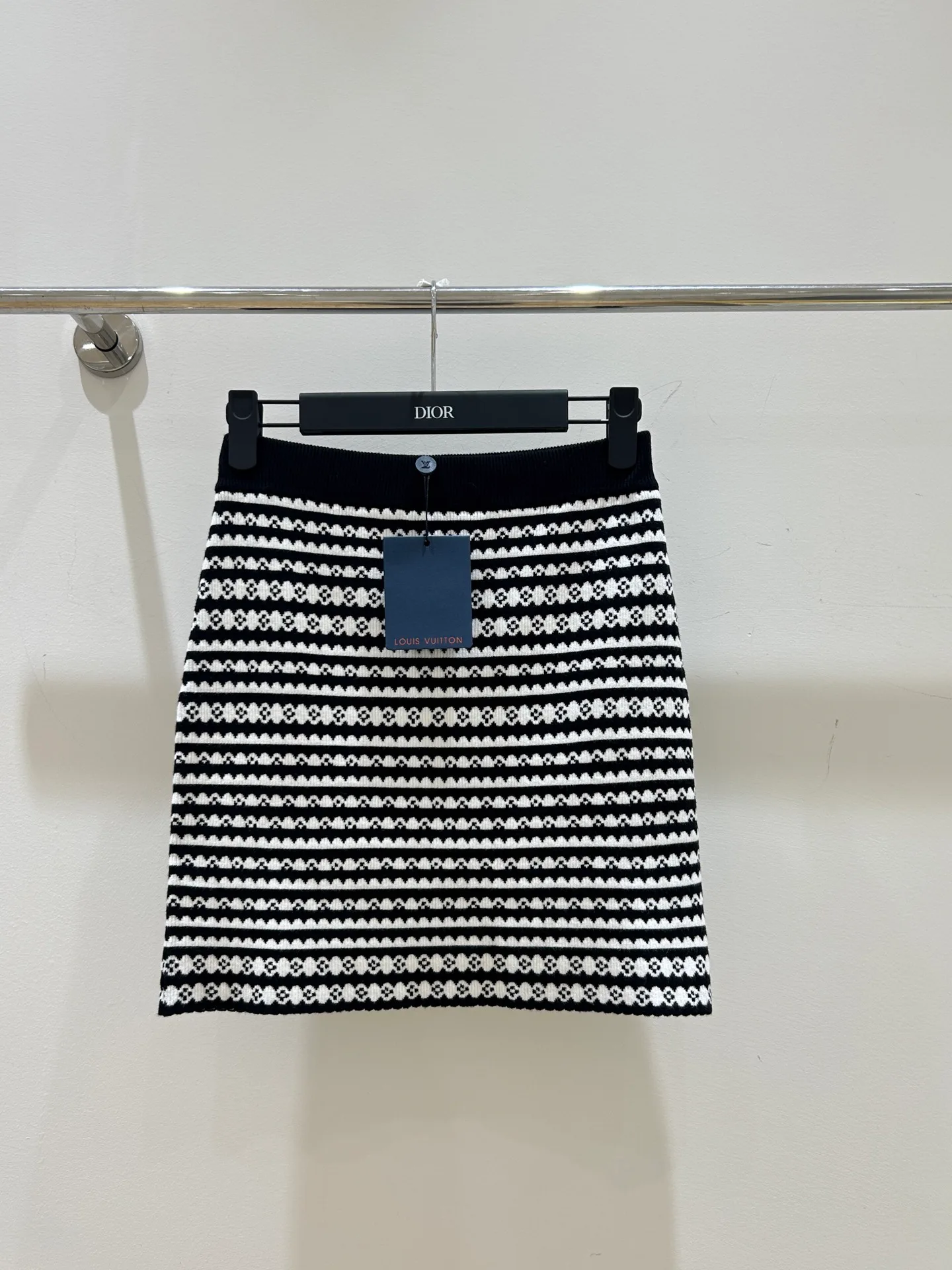 Women's Skirts LOUIS VUITTON 18097379