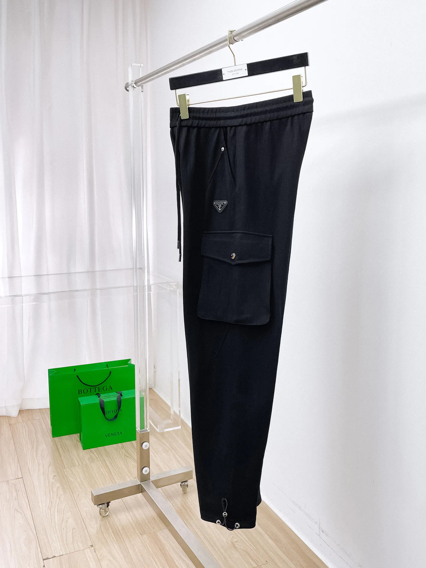 Men's Trousers PRADA 18399375
