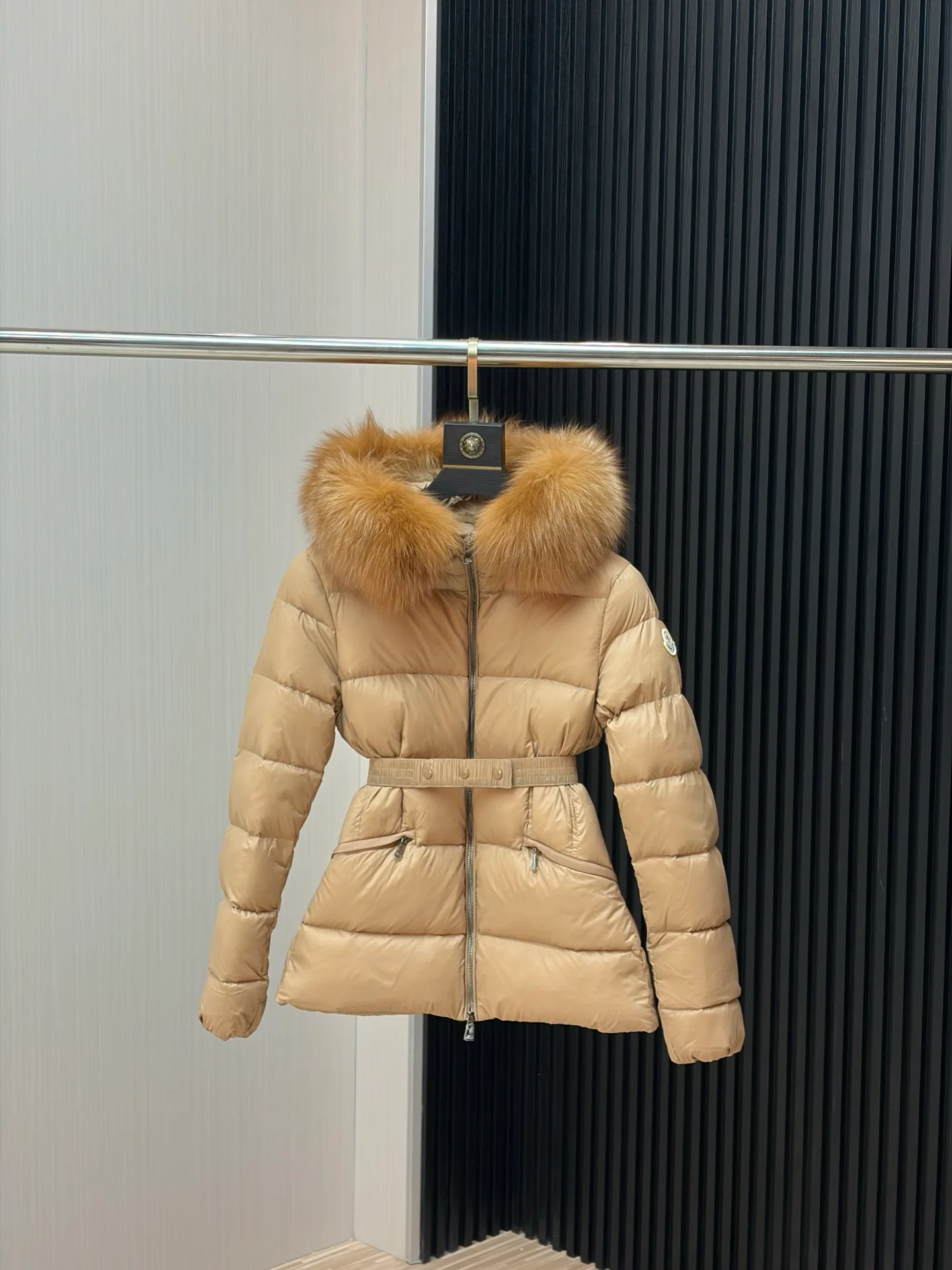 Women's Jackets And Down Jackets MONCLER 17926556