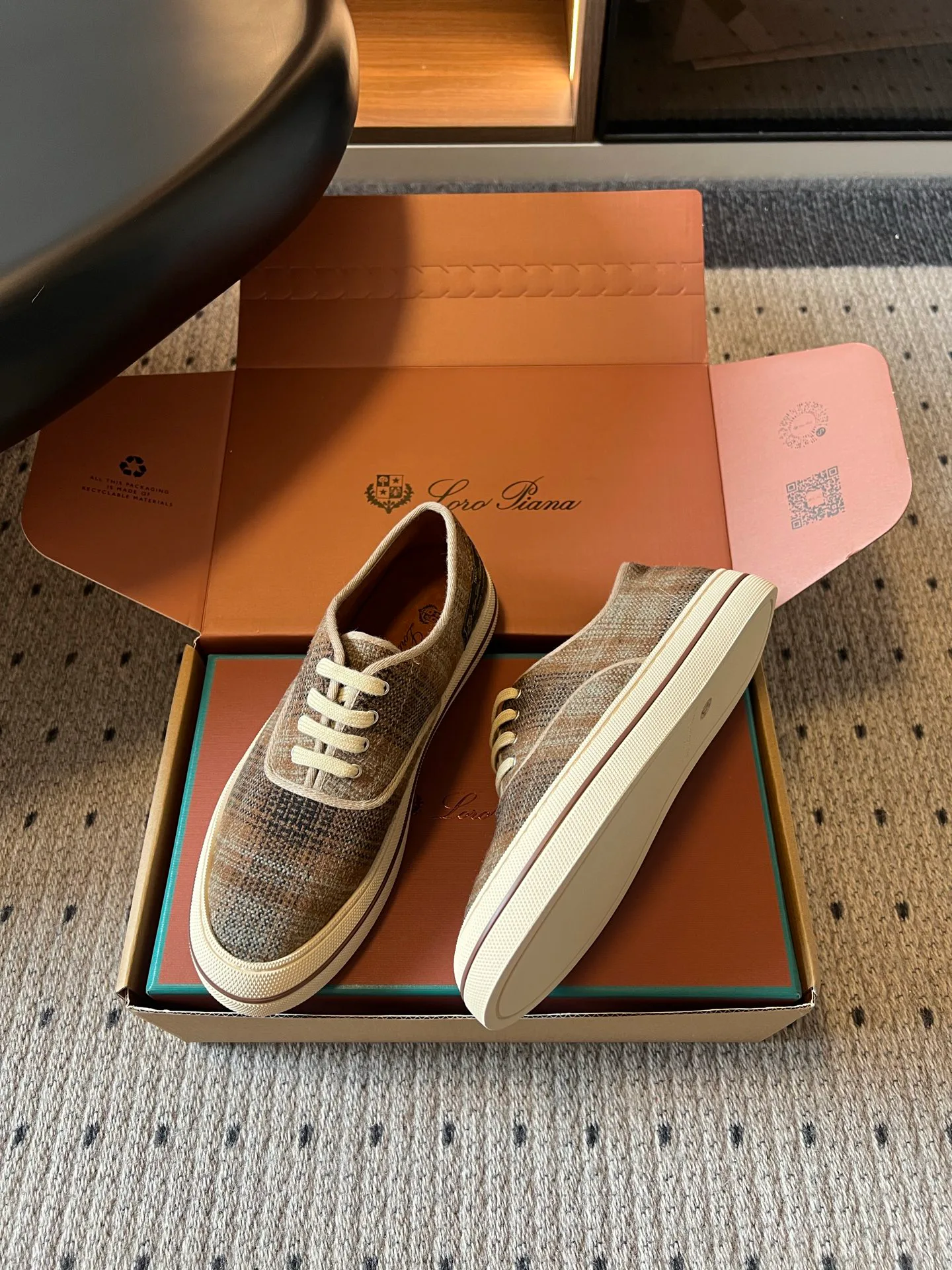 Women's Sneakers LORO PIANA 17942684