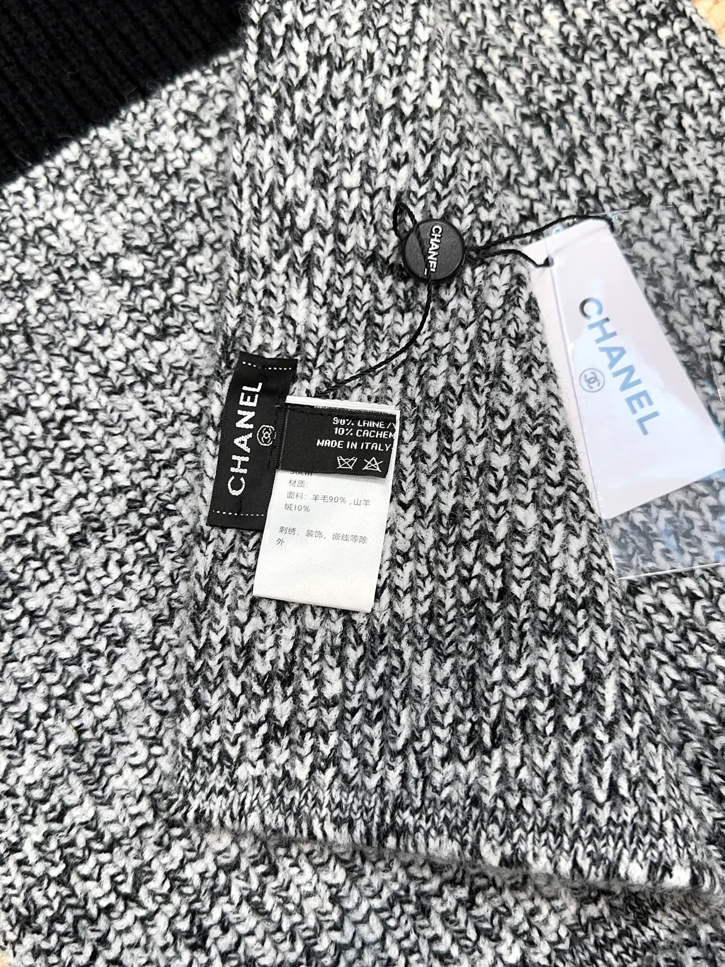 Scarves CHANEL 18105429