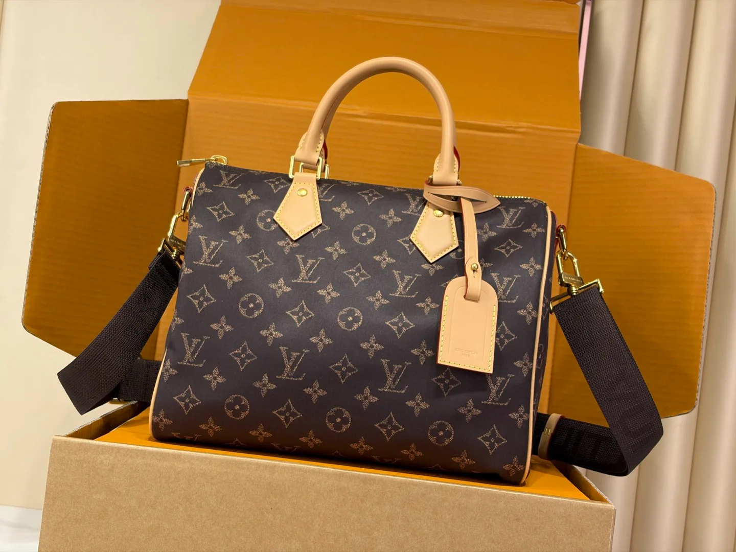 Women's Classic Handbags LOUIS VUITTON 18170497